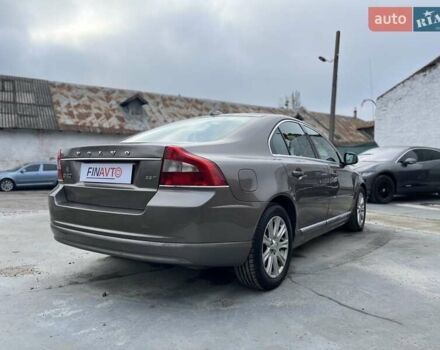 Серый Вольво С80, объемом двигателя 2.52 л и пробегом 207 тыс. км за 9700 $, фото 4 на Automoto.ua