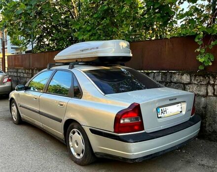 Сірий Вольво S80, об'ємом двигуна 2.4 л та пробігом 0 тис. км за 2500 $, фото 1 на Automoto.ua