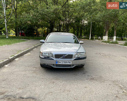 Серый Вольво С80, объемом двигателя 2.44 л и пробегом 390 тыс. км за 4200 $, фото 1 на Automoto.ua