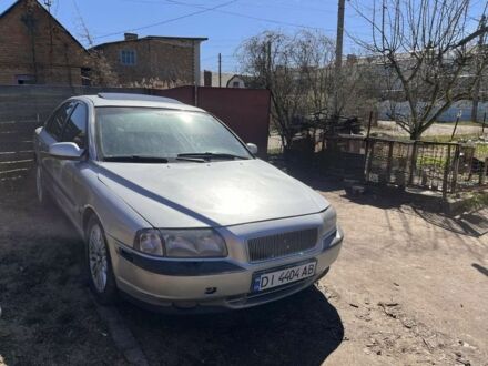 Серый Вольво С80, объемом двигателя 2.4 л и пробегом 320 тыс. км за 2800 $, фото 1 на Automoto.ua