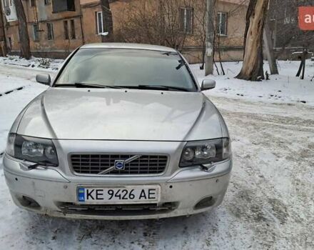 Серый Вольво С80, объемом двигателя 2.4 л и пробегом 600 тыс. км за 3500 $, фото 1 на Automoto.ua