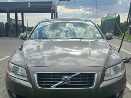 Серый Вольво С80, объемом двигателя 2.5 л и пробегом 374 тыс. км за 9500 $, фото 1 на Automoto.ua