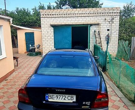 Синий Вольво С80, объемом двигателя 2.8 л и пробегом 260 тыс. км за 1800 $, фото 4 на Automoto.ua