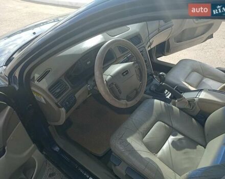 Синий Вольво С80, объемом двигателя 2.4 л и пробегом 462 тыс. км за 4000 $, фото 1 на Automoto.ua