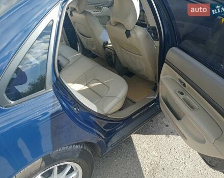 Синий Вольво С80, объемом двигателя 2.4 л и пробегом 462 тыс. км за 4000 $, фото 4 на Automoto.ua