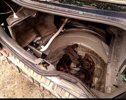 Синий Вольво С80, объемом двигателя 2.4 л и пробегом 369 тыс. км за 2200 $, фото 21 на Automoto.ua