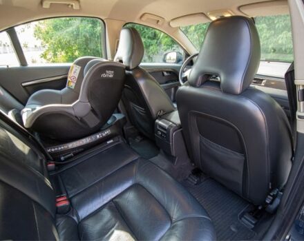 Синий Вольво С80, объемом двигателя 2.4 л и пробегом 405 тыс. км за 7800 $, фото 4 на Automoto.ua