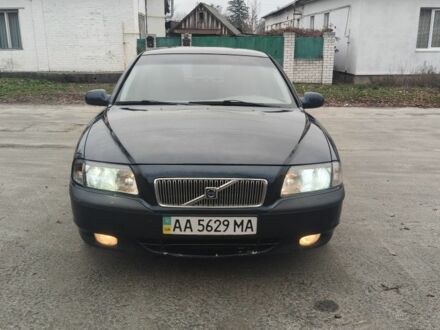 Синий Вольво С80, объемом двигателя 2 л и пробегом 260 тыс. км за 3800 $, фото 1 на Automoto.ua