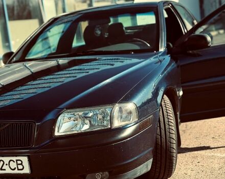 Синий Вольво С80, объемом двигателя 2.8 л и пробегом 300 тыс. км за 3500 $, фото 1 на Automoto.ua