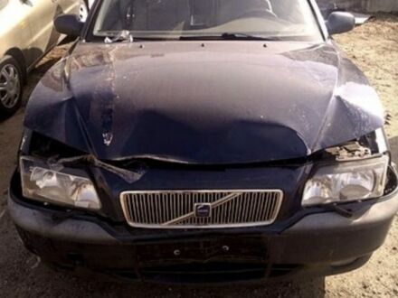 Синий Вольво С80, объемом двигателя 2.4 л и пробегом 369 тыс. км за 2200 $, фото 1 на Automoto.ua