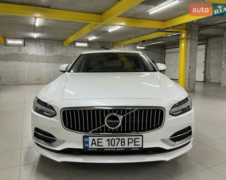 Білий Вольво S90, об'ємом двигуна 1.97 л та пробігом 100 тис. км за 35000 $, фото 36 на Automoto.ua