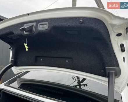 Білий Вольво S90, об'ємом двигуна 2 л та пробігом 200 тис. км за 4300 $, фото 8 на Automoto.ua