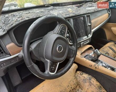 Білий Вольво S90, об'ємом двигуна 2 л та пробігом 200 тис. км за 4300 $, фото 24 на Automoto.ua