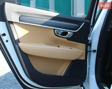 Білий Вольво S90, об'ємом двигуна 1.97 л та пробігом 130 тис. км за 19300 $, фото 23 на Automoto.ua