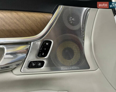 Білий Вольво S90, об'ємом двигуна 1.97 л та пробігом 100 тис. км за 35000 $, фото 23 на Automoto.ua