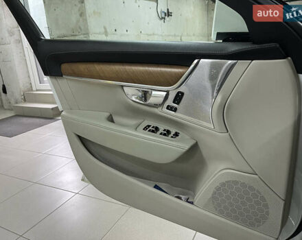 Білий Вольво S90, об'ємом двигуна 1.97 л та пробігом 100 тис. км за 35000 $, фото 19 на Automoto.ua