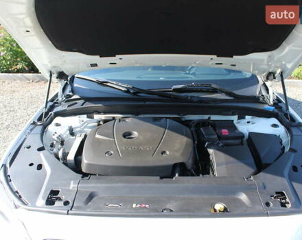 Білий Вольво S90, об'ємом двигуна 1.97 л та пробігом 130 тис. км за 19300 $, фото 27 на Automoto.ua