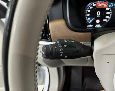 Білий Вольво S90, об'ємом двигуна 1.97 л та пробігом 100 тис. км за 35000 $, фото 25 на Automoto.ua