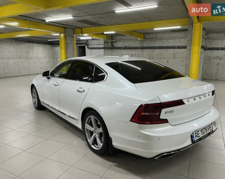 Білий Вольво S90, об'ємом двигуна 1.97 л та пробігом 100 тис. км за 35000 $, фото 40 на Automoto.ua