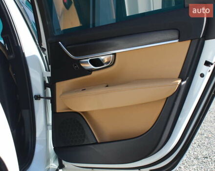 Білий Вольво S90, об'ємом двигуна 1.97 л та пробігом 130 тис. км за 19300 $, фото 22 на Automoto.ua