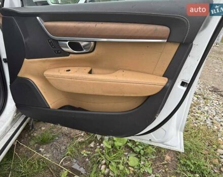 Білий Вольво S90, об'ємом двигуна 2 л та пробігом 200 тис. км за 4300 $, фото 21 на Automoto.ua