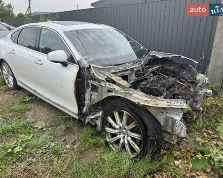 Білий Вольво S90, об'ємом двигуна 2 л та пробігом 200 тис. км за 4300 $, фото 17 на Automoto.ua