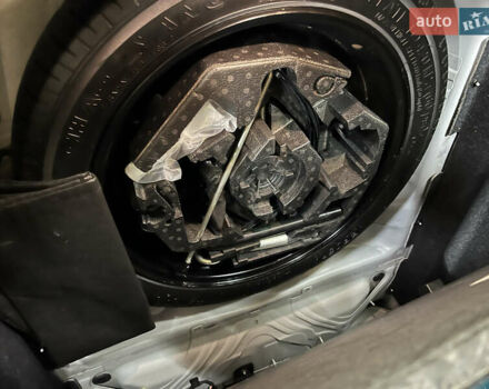 Білий Вольво S90, об'ємом двигуна 1.97 л та пробігом 100 тис. км за 35000 $, фото 31 на Automoto.ua