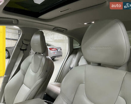 Білий Вольво S90, об'ємом двигуна 1.97 л та пробігом 100 тис. км за 35000 $, фото 32 на Automoto.ua