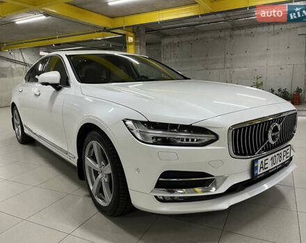 Білий Вольво S90, об'ємом двигуна 1.97 л та пробігом 100 тис. км за 35000 $, фото 3 на Automoto.ua