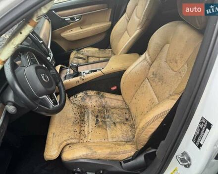 Білий Вольво S90, об'ємом двигуна 2 л та пробігом 200 тис. км за 4300 $, фото 23 на Automoto.ua