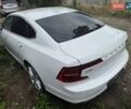 Білий Вольво S90, об'ємом двигуна 2 л та пробігом 200 тис. км за 4300 $, фото 1 на Automoto.ua