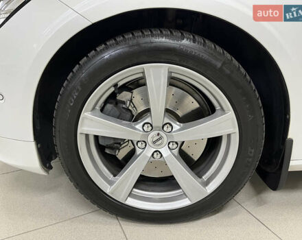 Білий Вольво S90, об'ємом двигуна 1.97 л та пробігом 100 тис. км за 35000 $, фото 9 на Automoto.ua