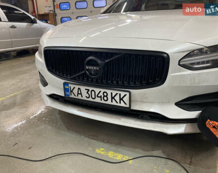 Білий Вольво S90, об'ємом двигуна 1.97 л та пробігом 70 тис. км за 25500 $, фото 5 на Automoto.ua