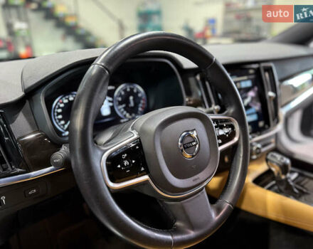 Вольво С90 2017 в Коломые на Automoto.ua Белый Вольво С90, объемом двигателя 1.97 л и пробегом 104 тыс. км за 24550 $, фото 27 на Automoto.ua