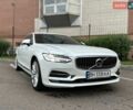 Белый Вольво С90, объемом двигателя 1.97 л и пробегом 98 тыс. км за 26700 $, фото 1 на Automoto.ua