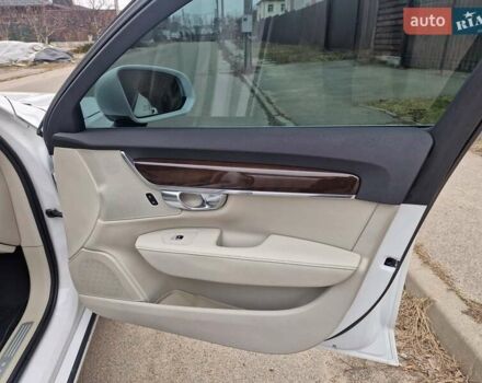 Білий Вольво S90, об'ємом двигуна 1.97 л та пробігом 111 тис. км за 19990 $, фото 25 на Automoto.ua