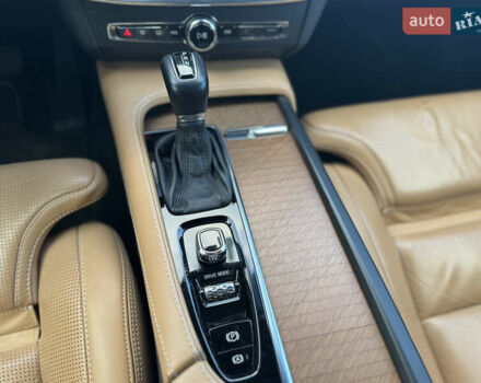 Вольво S90 2017 у Броварах на Automoto.ua Білий Вольво S90, об'ємом двигуна 1.97 л та пробігом 185 тис. км за 21500 $, фото 21 на Automoto.ua