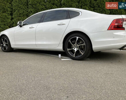 Білий Вольво S90, об'ємом двигуна 1.97 л та пробігом 70 тис. км за 25500 $, фото 3 на Automoto.ua