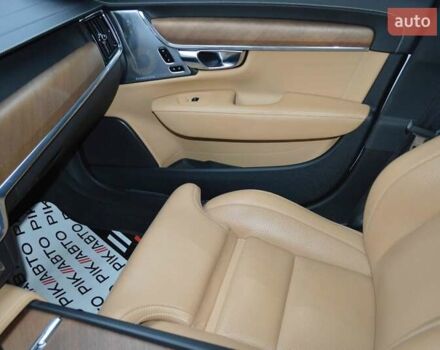Білий Вольво S90, об'ємом двигуна 2 л та пробігом 65 тис. км за 34900 $, фото 29 на Automoto.ua