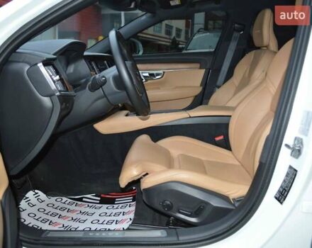 Білий Вольво S90, об'ємом двигуна 2 л та пробігом 65 тис. км за 34900 $, фото 11 на Automoto.ua