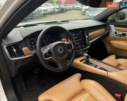 Белый Вольво С90, объемом двигателя 2 л и пробегом 64 тыс. км за 34900 $, фото 10 на Automoto.ua