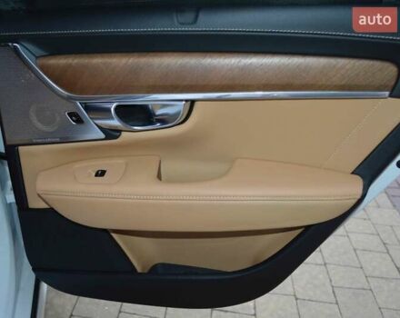 Білий Вольво S90, об'ємом двигуна 2 л та пробігом 65 тис. км за 34900 $, фото 38 на Automoto.ua
