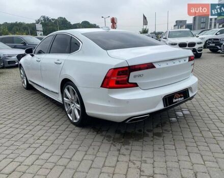 Белый Вольво С90, объемом двигателя 2 л и пробегом 64 тыс. км за 34900 $, фото 4 на Automoto.ua