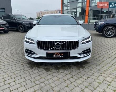 Белый Вольво С90, объемом двигателя 2 л и пробегом 64 тыс. км за 34900 $, фото 1 на Automoto.ua