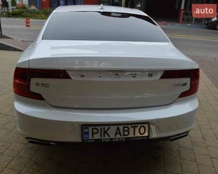 Білий Вольво S90, об'ємом двигуна 2 л та пробігом 65 тис. км за 34900 $, фото 6 на Automoto.ua