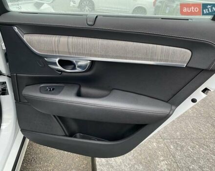 Белый Вольво С90, объемом двигателя 1.97 л и пробегом 90 тыс. км за 34284 $, фото 13 на Automoto.ua