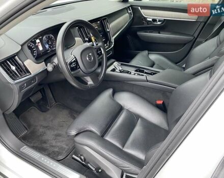 Белый Вольво С90, объемом двигателя 1.97 л и пробегом 90 тыс. км за 34284 $, фото 16 на Automoto.ua