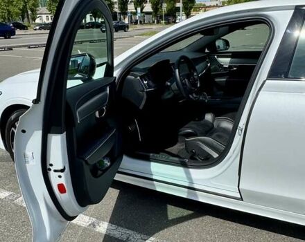 Вольво С90 2021 в Киеве на Automoto.ua Белый Вольво С90, объемом двигателя 1.97 л и пробегом 61 тыс. км за 36999 $, фото 11 на Automoto.ua