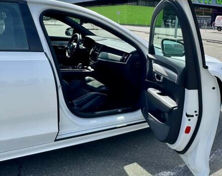 Вольво С90 2021 в Киеве на Automoto.ua Белый Вольво С90, объемом двигателя 1.97 л и пробегом 61 тыс. км за 36999 $, фото 14 на Automoto.ua