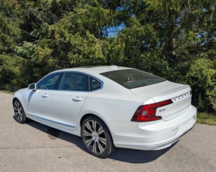 Вольво С90 2023 в Ивано-Франковске на Automoto.ua Белый Вольво С90, объемом двигателя 2 л и пробегом 10 тыс. км за 12900 $, фото 3 на Automoto.ua